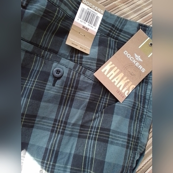 Nwt DOCKERS Washed Khaki Men's Y2K Plaid BLUE Shorts - SZ 42 - Picture 2 of 5